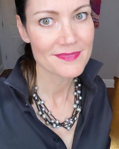 Instagram post by @roomtoveuve