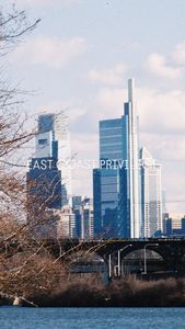 Instagram post by @fullondanielle