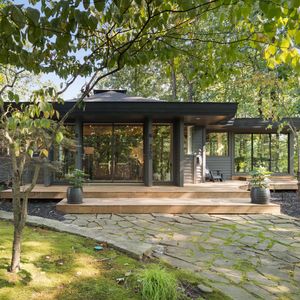 Instagram post by @shannasellsatl