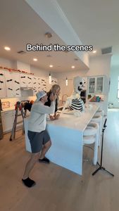 Instagram post by @mariahandbill