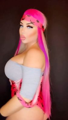 Instagram post by @miss_shaylavu