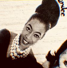 Instagram post by @sandeeglam