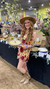 Instagram post by @gracedvornik