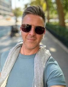 Instagram post by @carltondrew