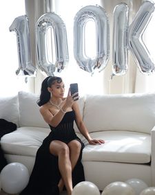 Instagram post by @veexoxoxo