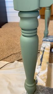 Instagram post by @thefurnituresisters