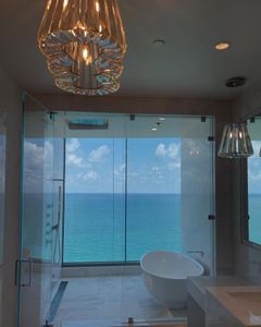 Instagram post by @claudiaplive