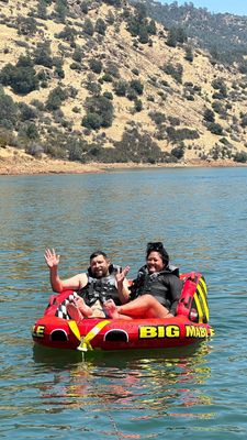 Instagram post by @kickitwiththekarlins