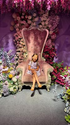 Instagram post by @kickitwiththekarlins