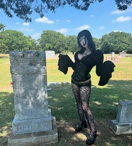 Instagram post by @graverobbergrl