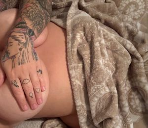 Instagram post by @stephhanieeeb