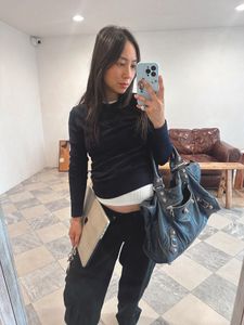 Instagram post by @loveannatran