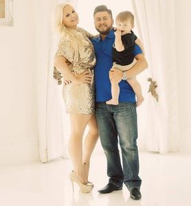 Instagram post by @coys_wifey