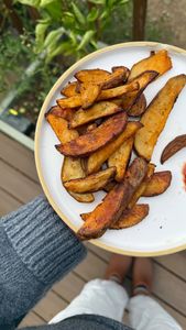 Instagram post by @wholehanna