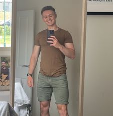 Instagram post by @lewcjruss