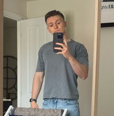 Instagram post by @lewcjruss