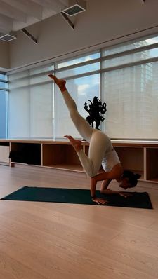 Instagram post by @yogawithsamane