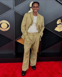 Instagram post by @thacarterb