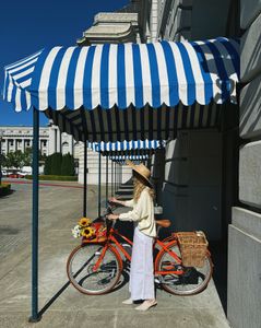 Instagram post by @annaalexia