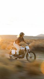 Instagram post by @joliejanine