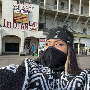 Instagram post by @flowerinspanish