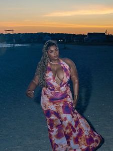 Instagram post by @thatthickchick_ja