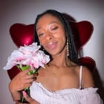 @kyrahthecreative Instagram Profile