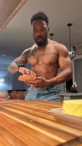 Instagram post by @stro_dos