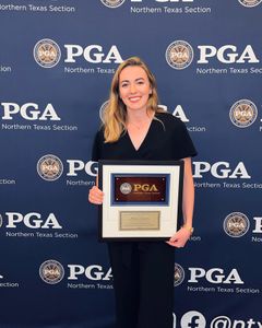 Instagram post by @michellegolfs