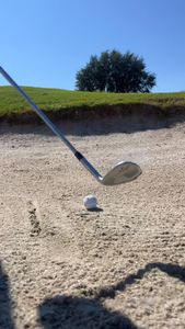 Instagram post by @michellegolfs