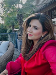 Instagram post by @i_m_mahreen