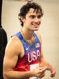 Instagram post by @ezrafrech