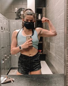 Instagram post by @madigetsmuscles