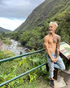 Instagram post by @lusydloves