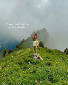 Instagram post by @chelseyharlien