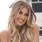 @omgartistry Instagram Profile