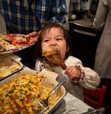 Instagram post by @seekaychin