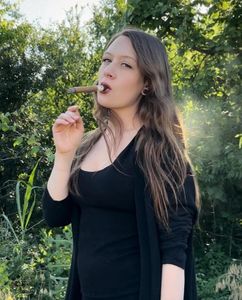 Instagram post by @motheroftheleaf