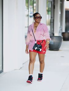 Instagram post by @neeneeonyotv