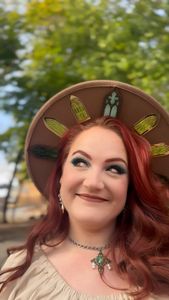 Instagram post by @tallglassofcline