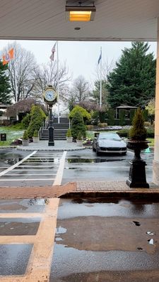 Instagram post by @louieaponte