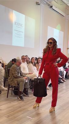 Instagram post by @claudynaa