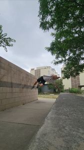 Instagram post by @maxhenryparkour