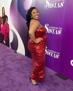 Instagram post by @iamalexisrogers