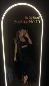 Instagram post by @amandanelz