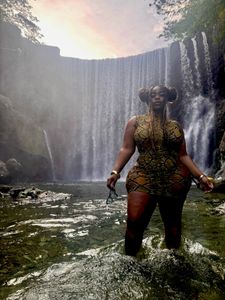 Instagram post by @internationalolani