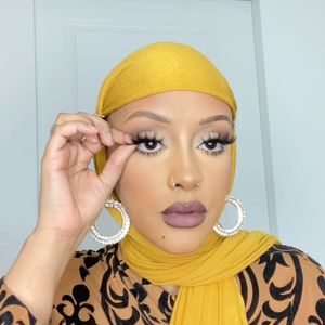 Instagram post by @makeupbydivadoll