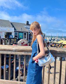 Instagram post by @aura_jina_j