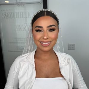 Instagram post by @makeupbyarya1