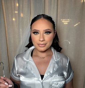 Instagram post by @makeupbyarya1